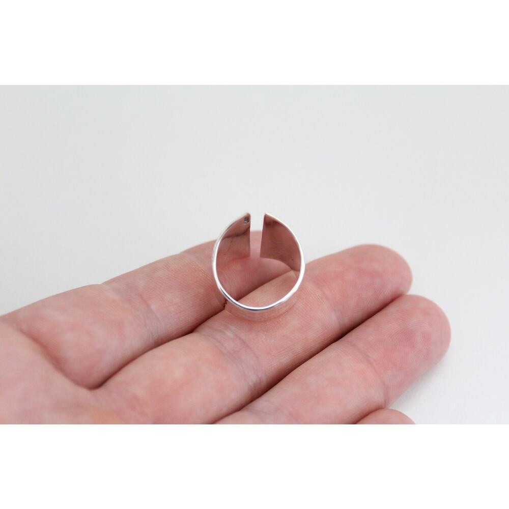 Sterling Silver Adjustable Hammered Shield Ring, … - image 3